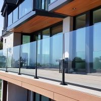 Framed Versus Frameless Glass Railings for Metro Vancouver Homes